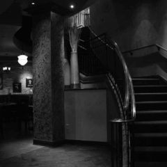 bricktown_collection_nonnasdarla_nonnas-dining-staircase